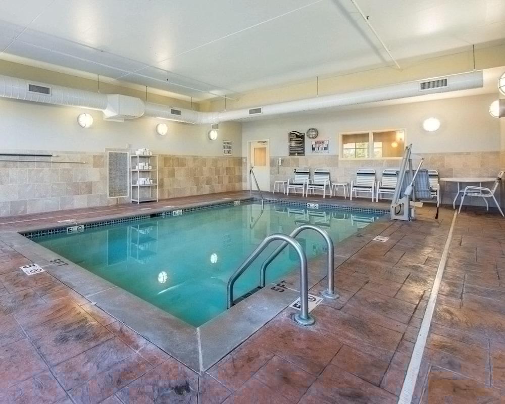 Comfort East Hotel