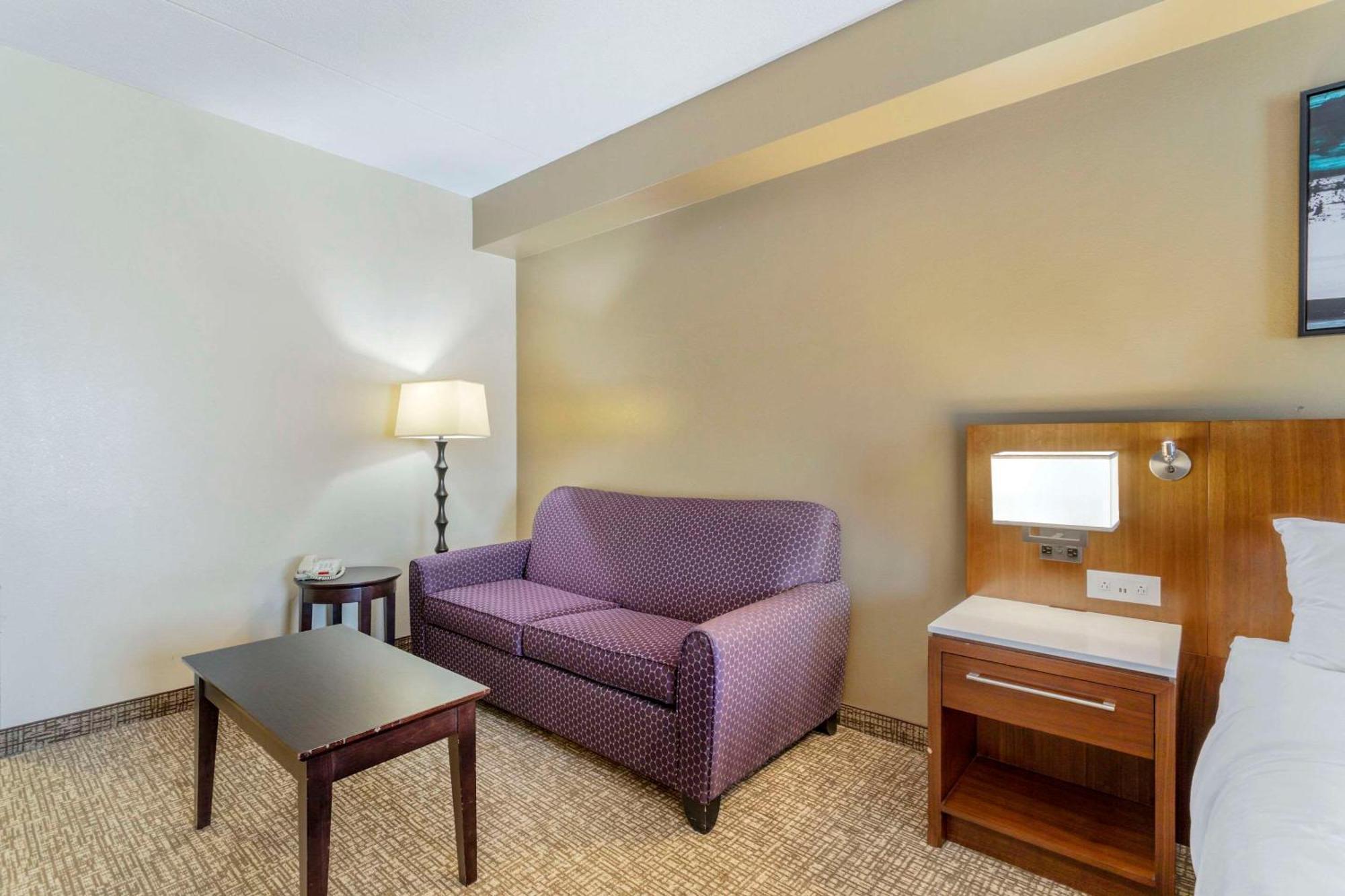 Comfort East Hotel 2*