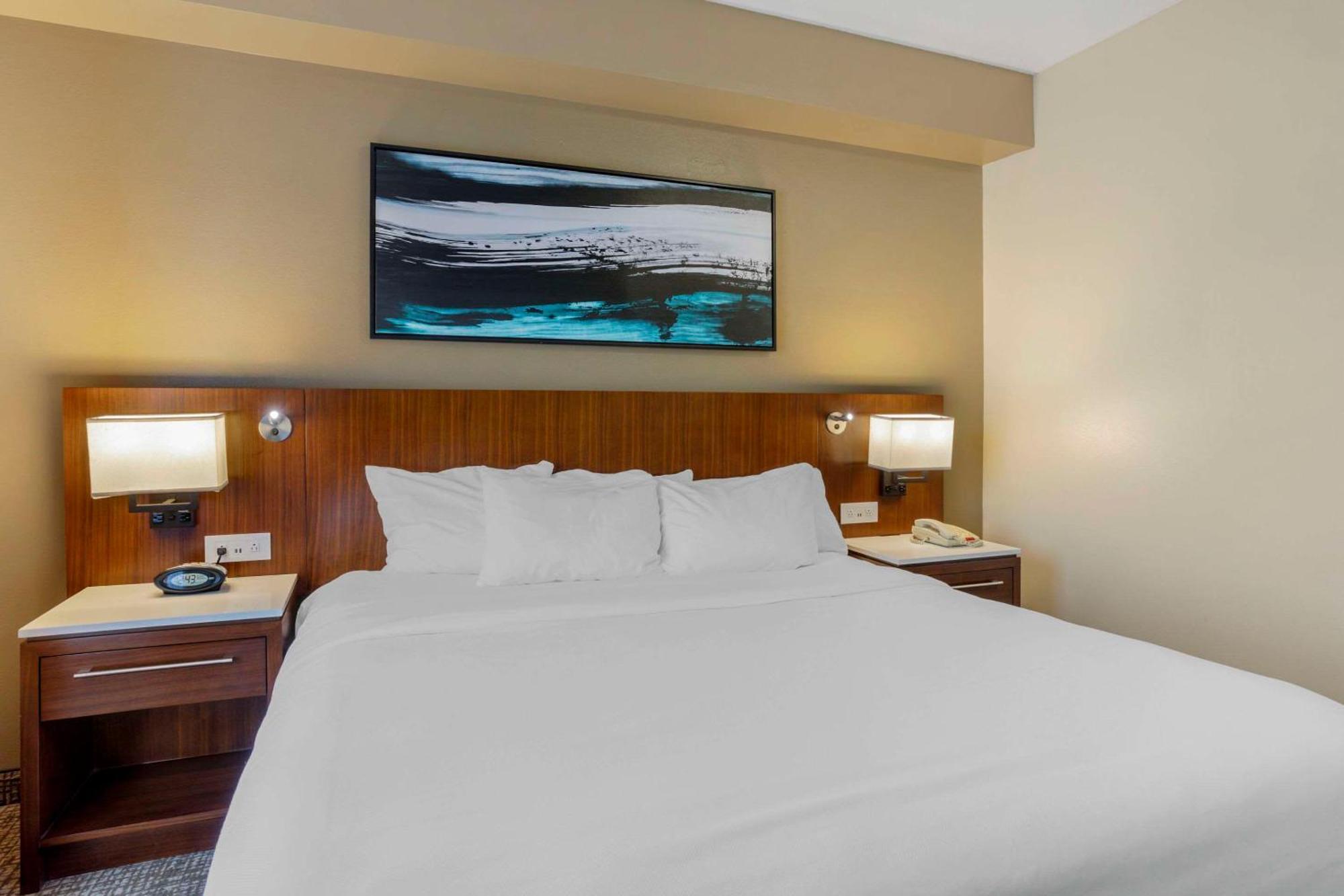 Comfort East Hotel