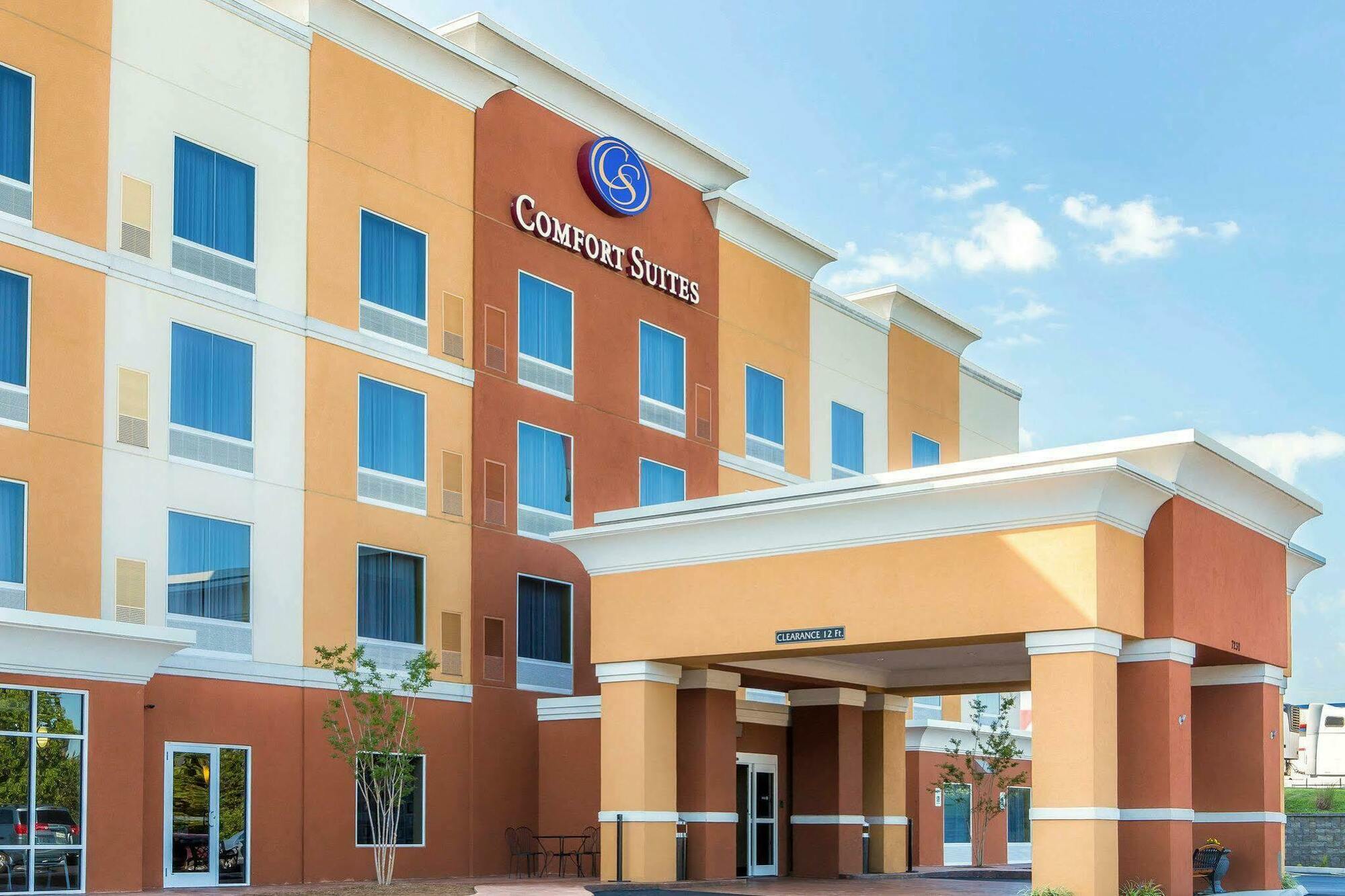 Comfort East Hotel