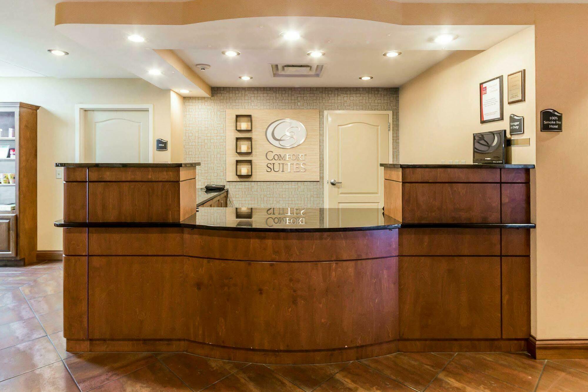 Hotel Comfort East
