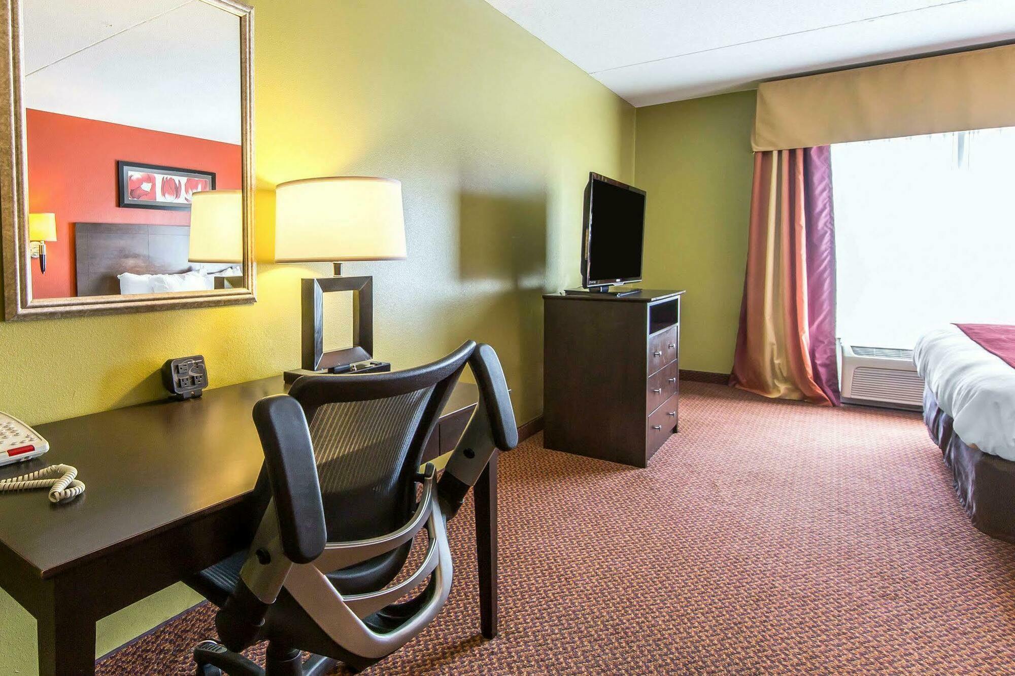 Comfort East Hotel 2*
